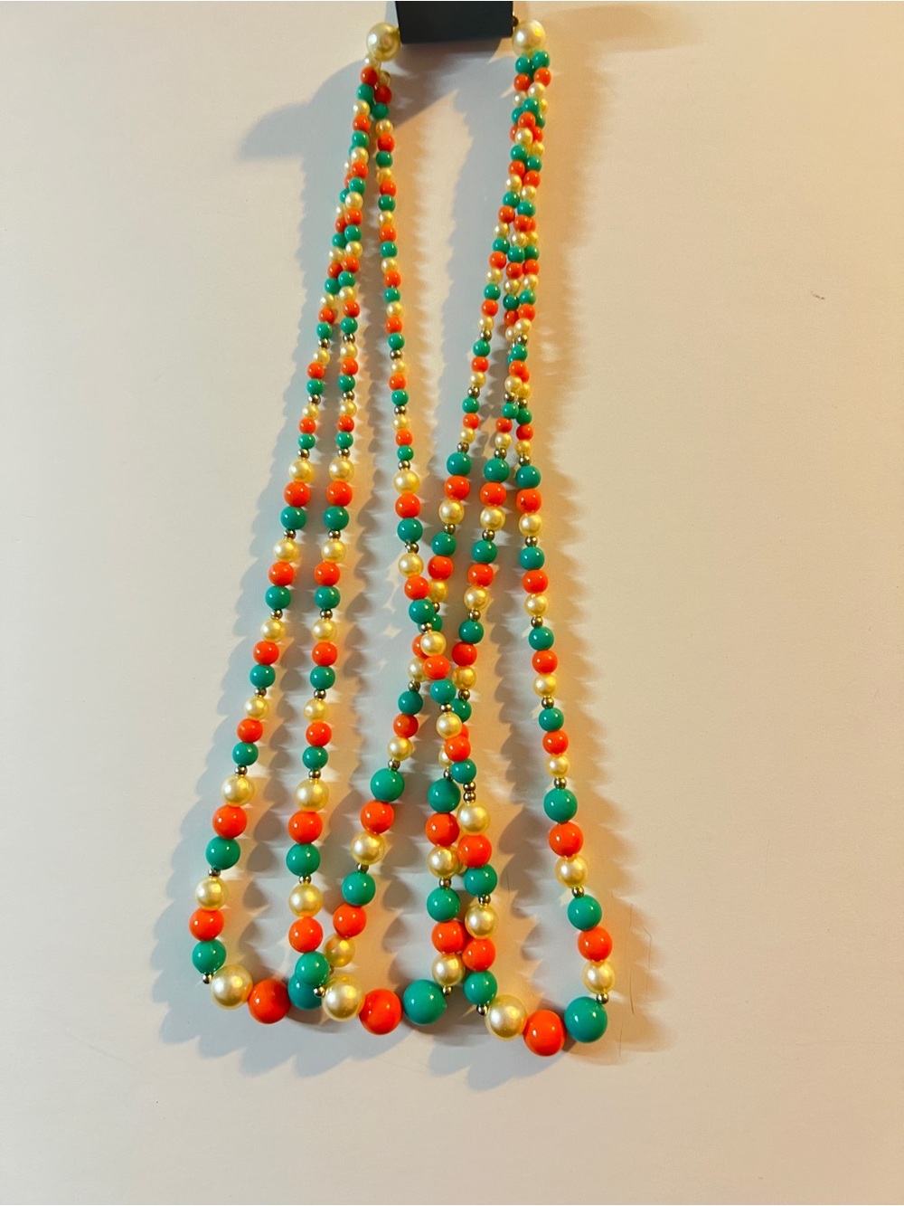 18” 60’s Faux Pearl Coral & Turquoise Colors Beaded Necklace w/Silver Hardware